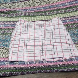 Izod golf short with pockets